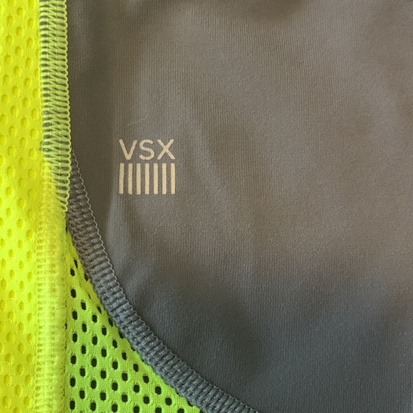 VSX Victoria’s Secret knockout workout crop size small - Picture 2 of 5